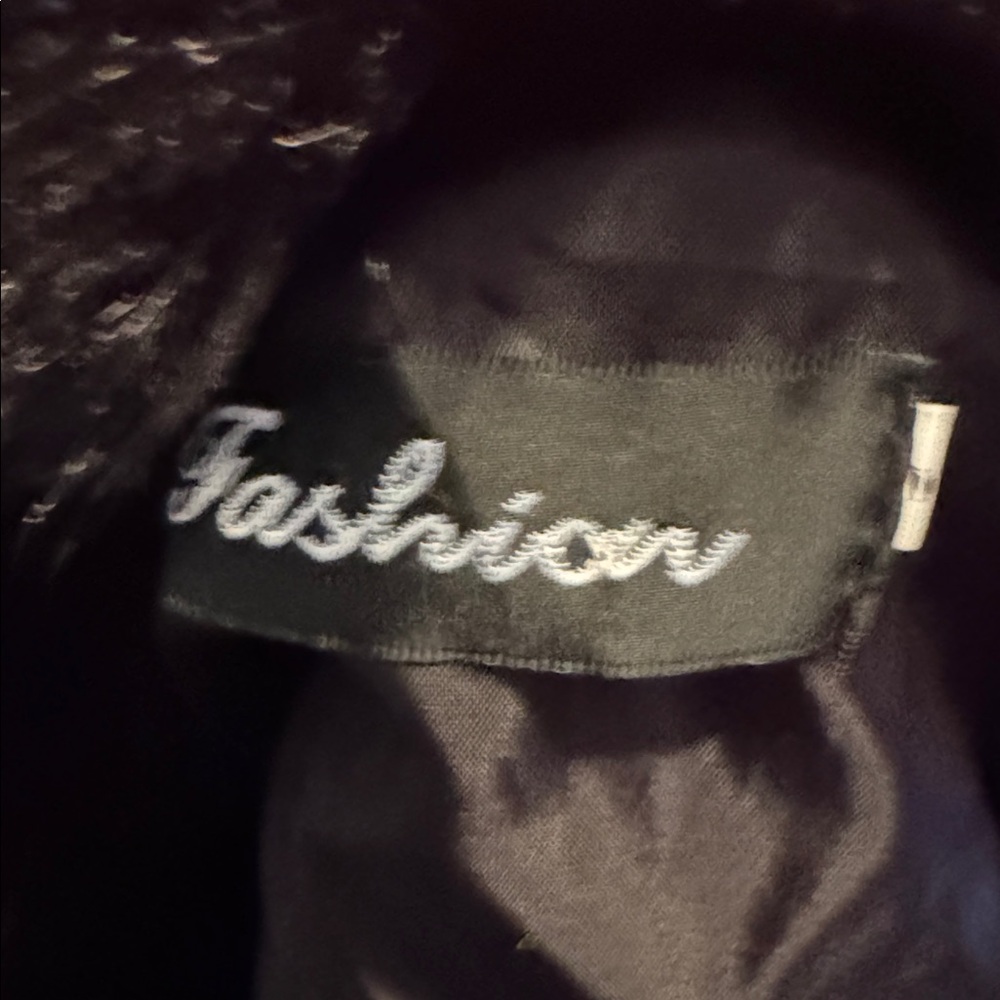 Luxurious Black Faux Fur Jacket - Picture 5 of 7